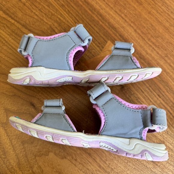 Eddie Bauer Gray and Pink Sandals with Adjustable Velcro Straps. Size Gi… - Picture 10 of 11